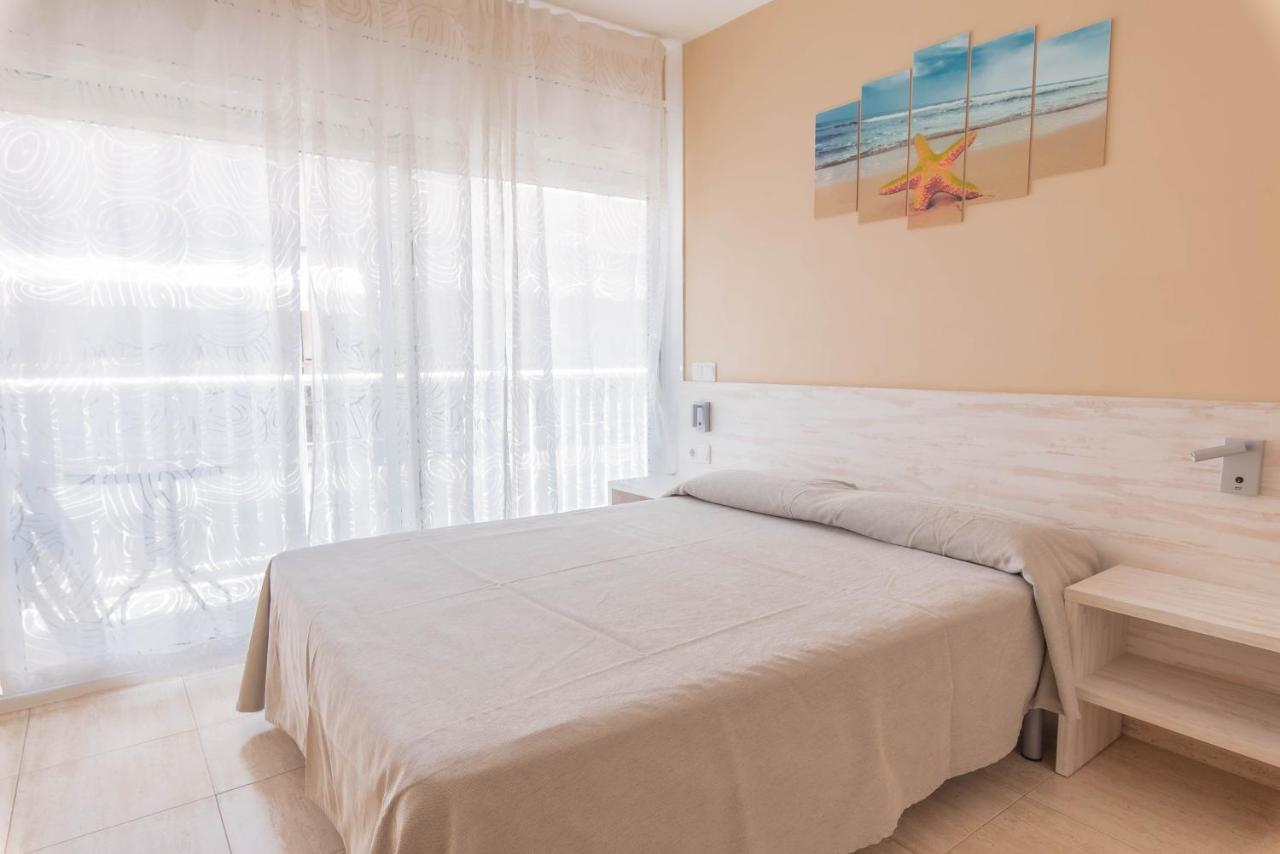 Apartaments Costamar كالافيل المظهر الخارجي الصورة