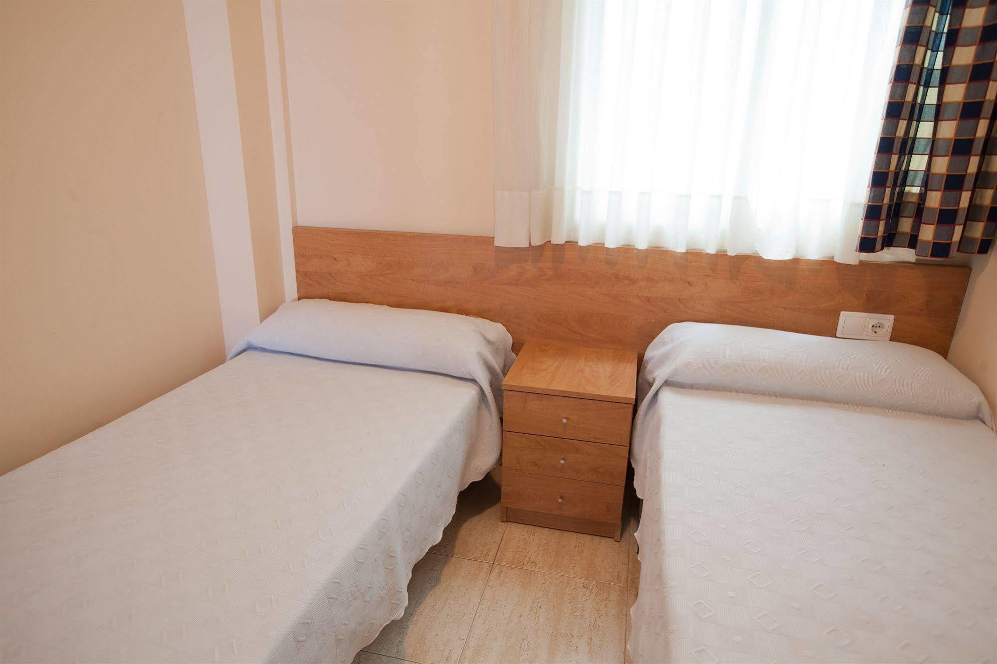 Apartaments Costamar كالافيل الغرفة الصورة